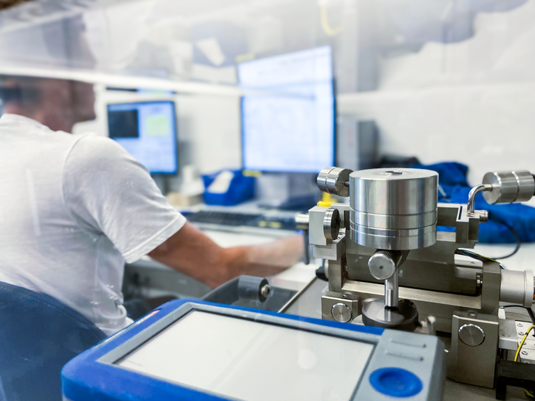 RUBIG analytics and FE expertise for testing coated components in the lab